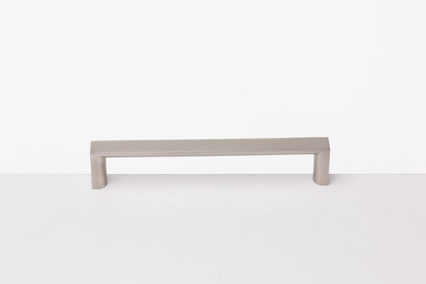 The Linear Cabinet Handle – Smooth Nickel