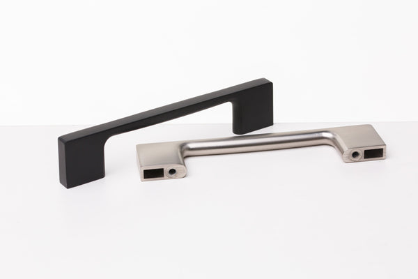The Edge Cabinet Handle – Smooth Nickel