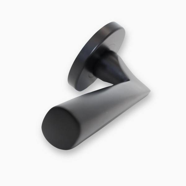 The Curve Lever Handle – Smooth Black