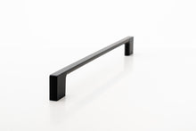 The Edge Appliance Pull Smooth Black
