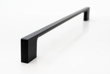 The Edge Appliance Pull Smooth Black