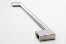 The Edge Appliance Pull Smooth Nickel