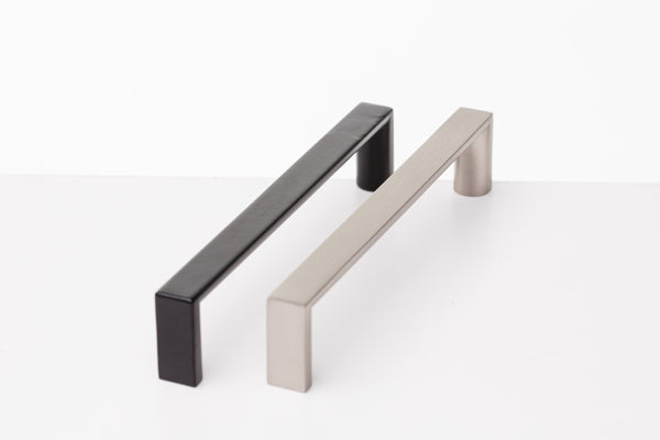 The Linear Cabinet Handle – Smooth Black