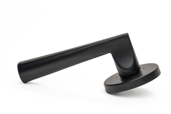 The Curve Lever Handle – Smooth Black