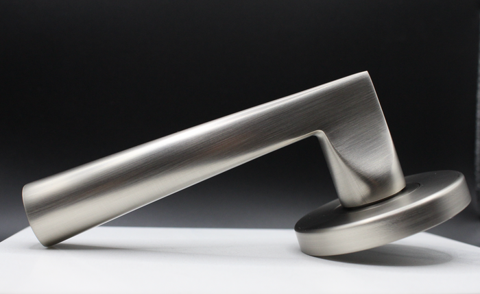The Curve Lever Handle Smooth Nickel